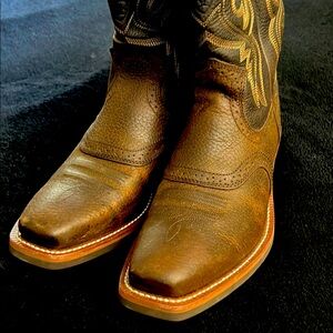 Ariat Heritage Roughstock Cowboy Boots with Square Toe